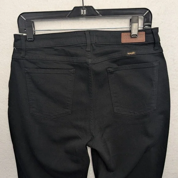 NWT Wrangler Bold Boot Jeans Women 12x32 Black High Rise Stretch 10MT1BTBL - Picture 5 of 14